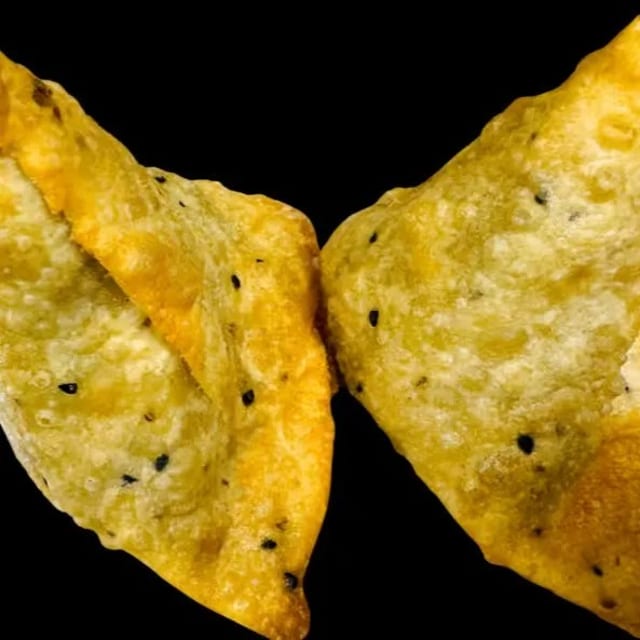Veg Samosa.