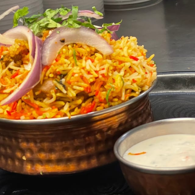 Chicken Biryani (Bone-In).